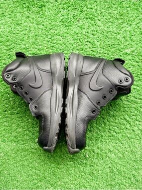 Unisex Nike Manoa Leather Black Hiking Boots Kids' US 13C